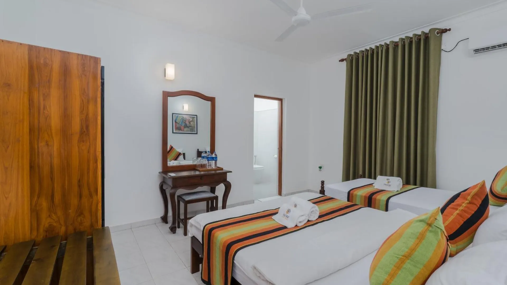 Paradise Holiday Village Negombo Hotel