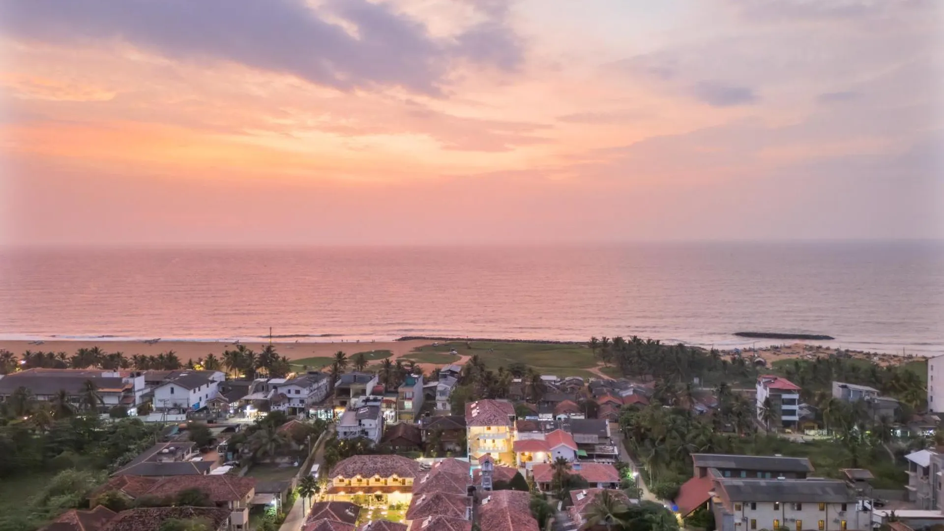 Hotel Paradise Holiday Village Negombo
