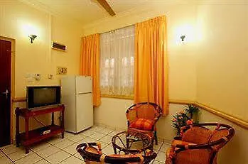 Hotel Paradise Holiday Village Negombo